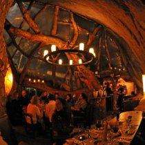 La Cueva - Circuito noturno e jantar